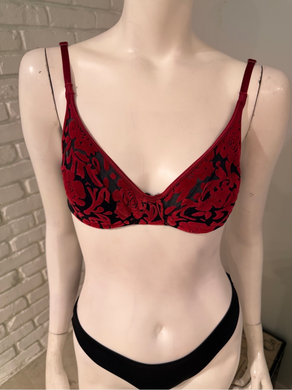 Vintage Victoria’s Secret Red Flocked Velvet Mesh Bra 34B Y2K Gothic Romance - Picture 6 of 13